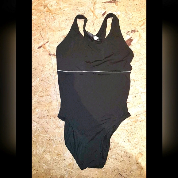 BNWOT Womens BLACK Swim Suit Size 14 - Picture 1 of 5
